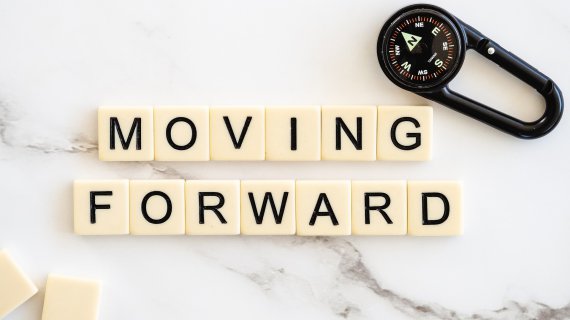 Изображение Moving Forward (Развитие)